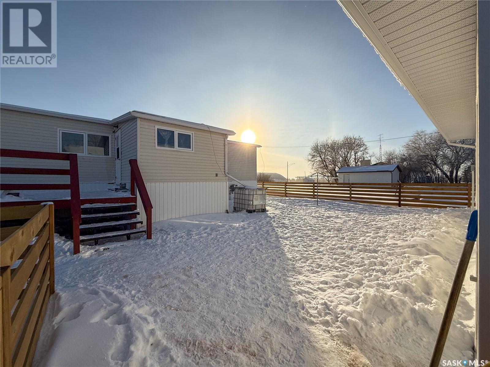 201 - 203 4th Avenue, Climax, Saskatchewan  S0N 0N0 - Photo 38 - SK996390