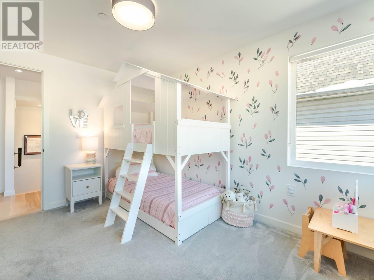 Listing Picture 14 of 30 : 904 E 37TH AVENUE, Vancouver / 溫哥華 - 魯藝地產 Yvonne Lu Group - MLS Medallion Club Member