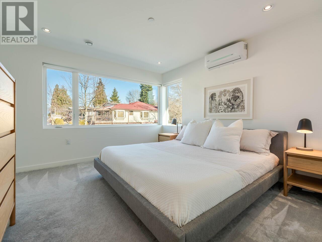 Listing Picture 12 of 30 : 904 E 37TH AVENUE, Vancouver / 溫哥華 - 魯藝地產 Yvonne Lu Group - MLS Medallion Club Member