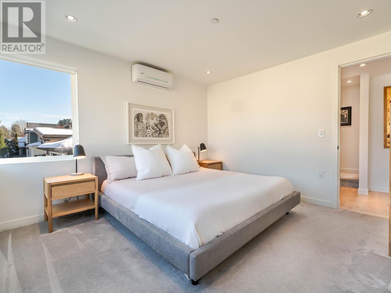 Listing Picture 11 of 30 : 904 E 37TH AVENUE, Vancouver / 溫哥華 - 魯藝地產 Yvonne Lu Group - MLS Medallion Club Member