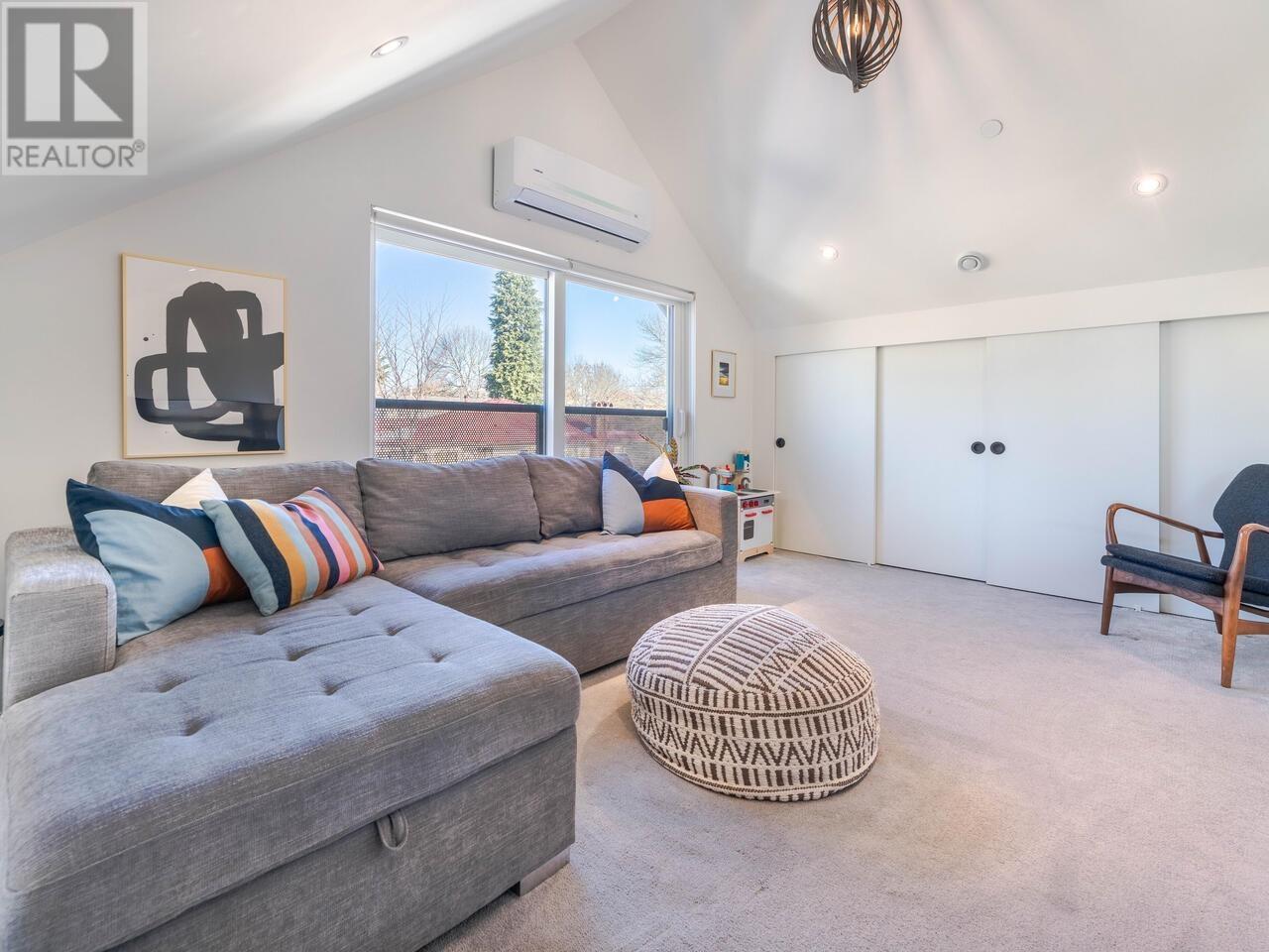 Listing Picture 21 of 30 : 904 E 37TH AVENUE, Vancouver / 溫哥華 - 魯藝地產 Yvonne Lu Group - MLS Medallion Club Member