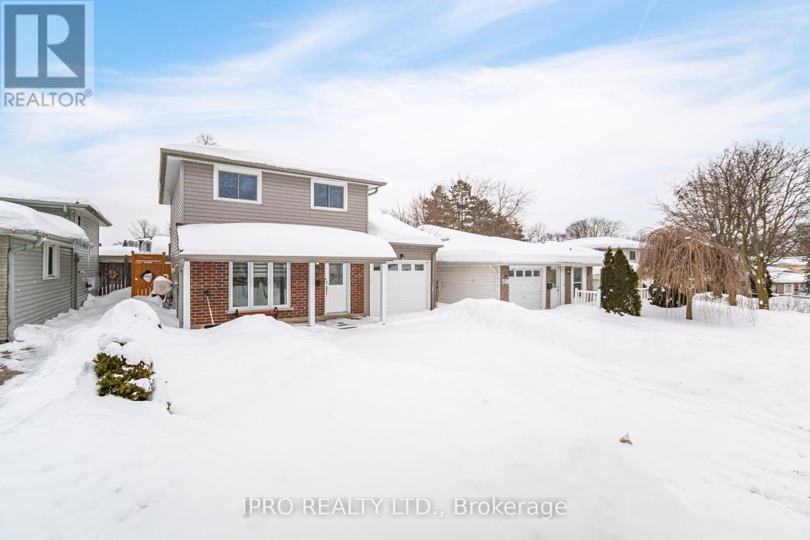 Property at 512 PINETREE CRESCENT image 3