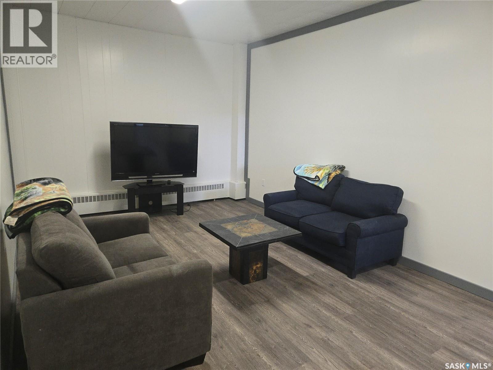 143 Aberdeen Street, Elbow, Saskatchewan  S0H 1J0 - Photo 36 - SK996359