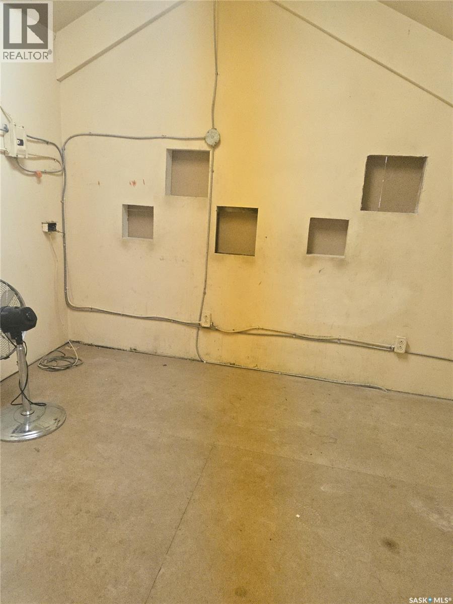 143 Aberdeen Street, Elbow, Saskatchewan  S0H 1J0 - Photo 46 - SK996359