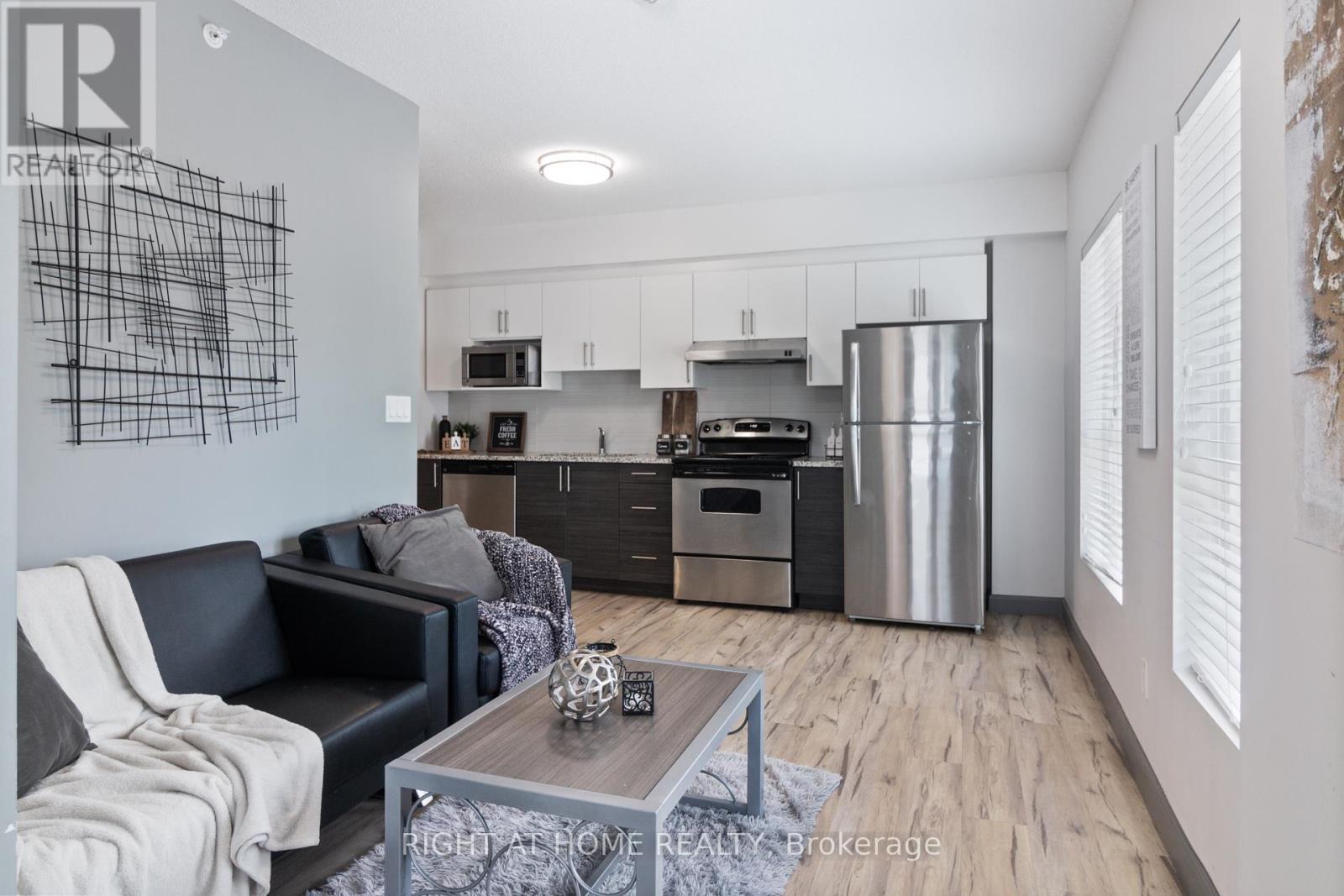 Property at 156 - 258A SUNVIEW STREET N image 5