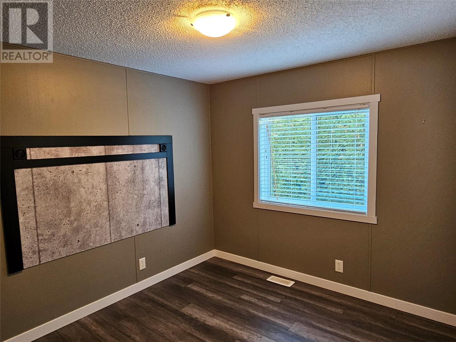 1518 Hwy 3a Unit# 8, Keremeos, British Columbia  V0X 1N6 - Photo 11 - 10336113