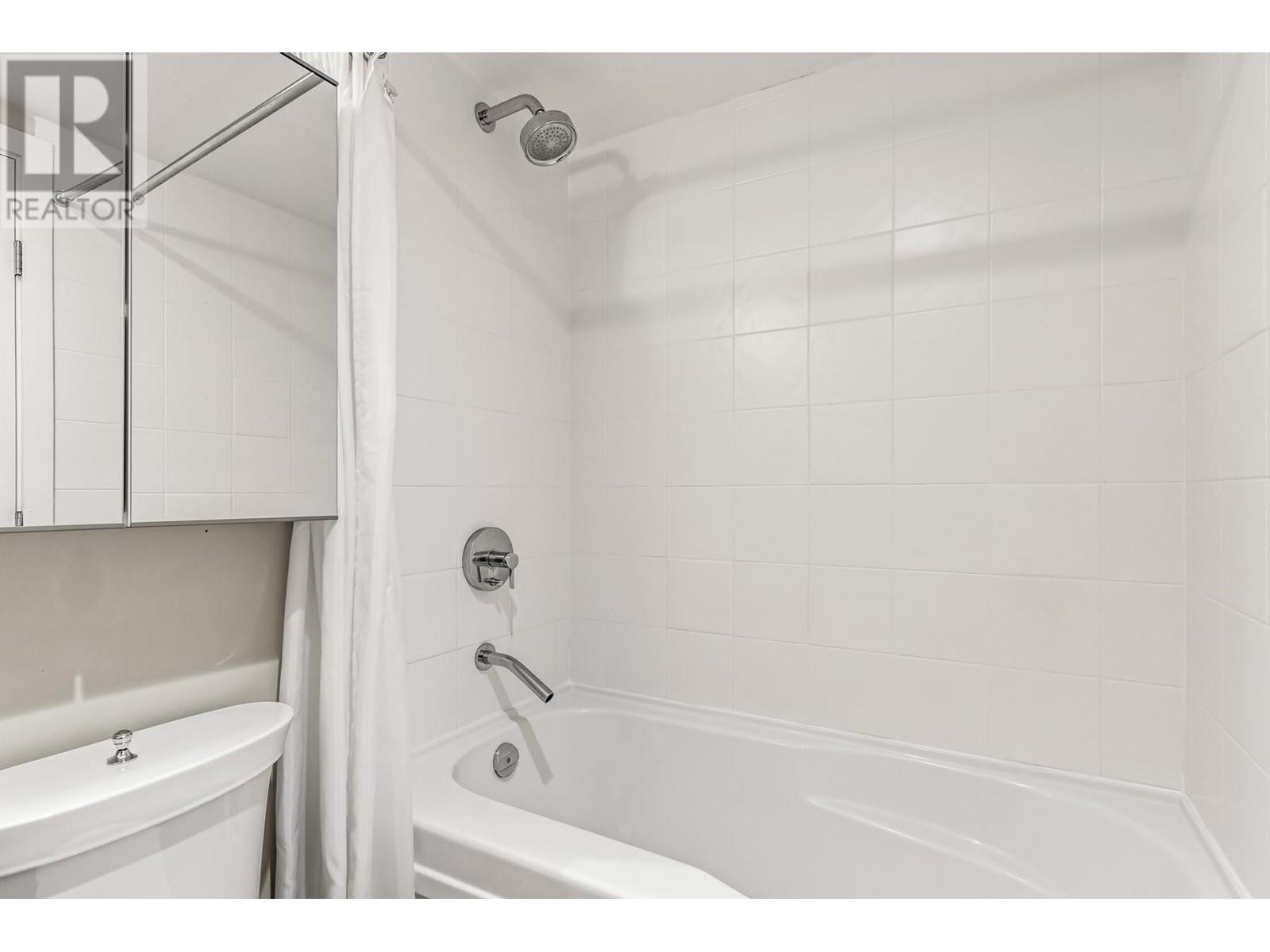 405 1 Renaissance Square, New Westminster, British Columbia  V3M 0B6 - Photo 15 - R2968024