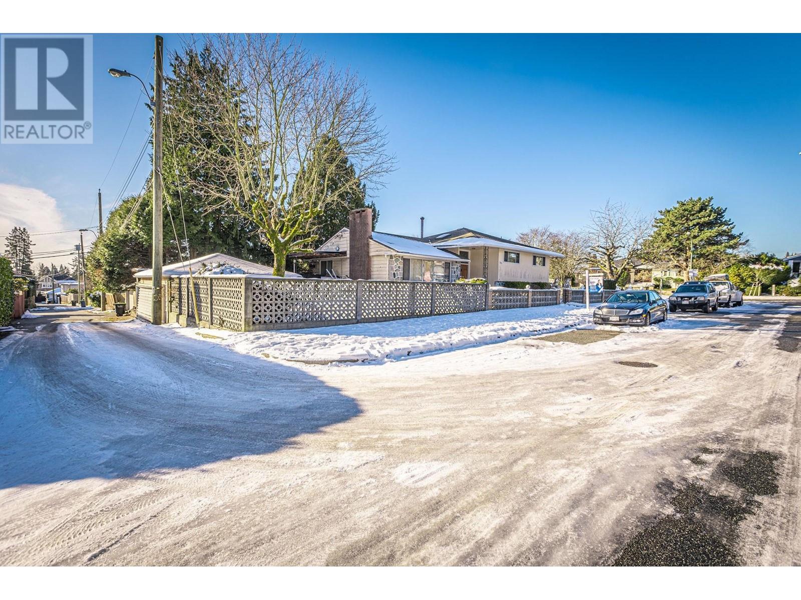 Listing Picture 7 of 14 : 692 W 51ST AVENUE, Vancouver / 溫哥華 - 魯藝地產 Yvonne Lu Group - MLS Medallion Club Member