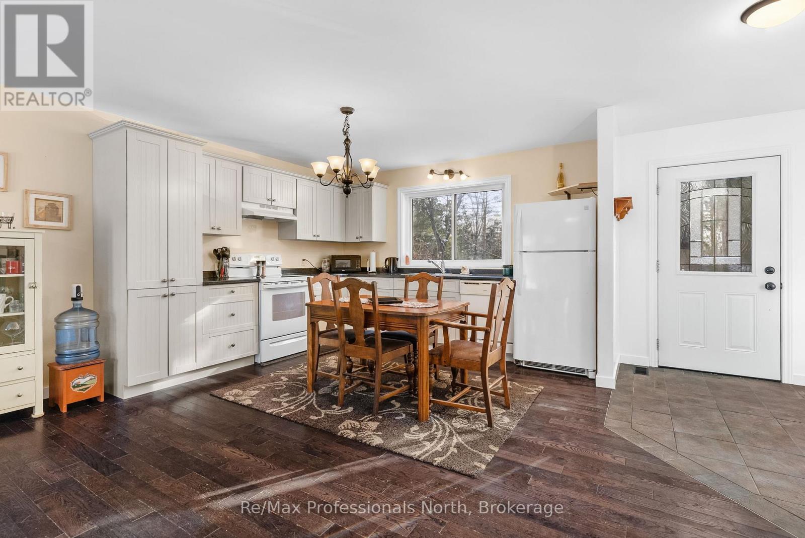 1011 Fitchett Lane, Gravenhurst, Ontario  P1P 1R3 - Photo 7 - X11915210