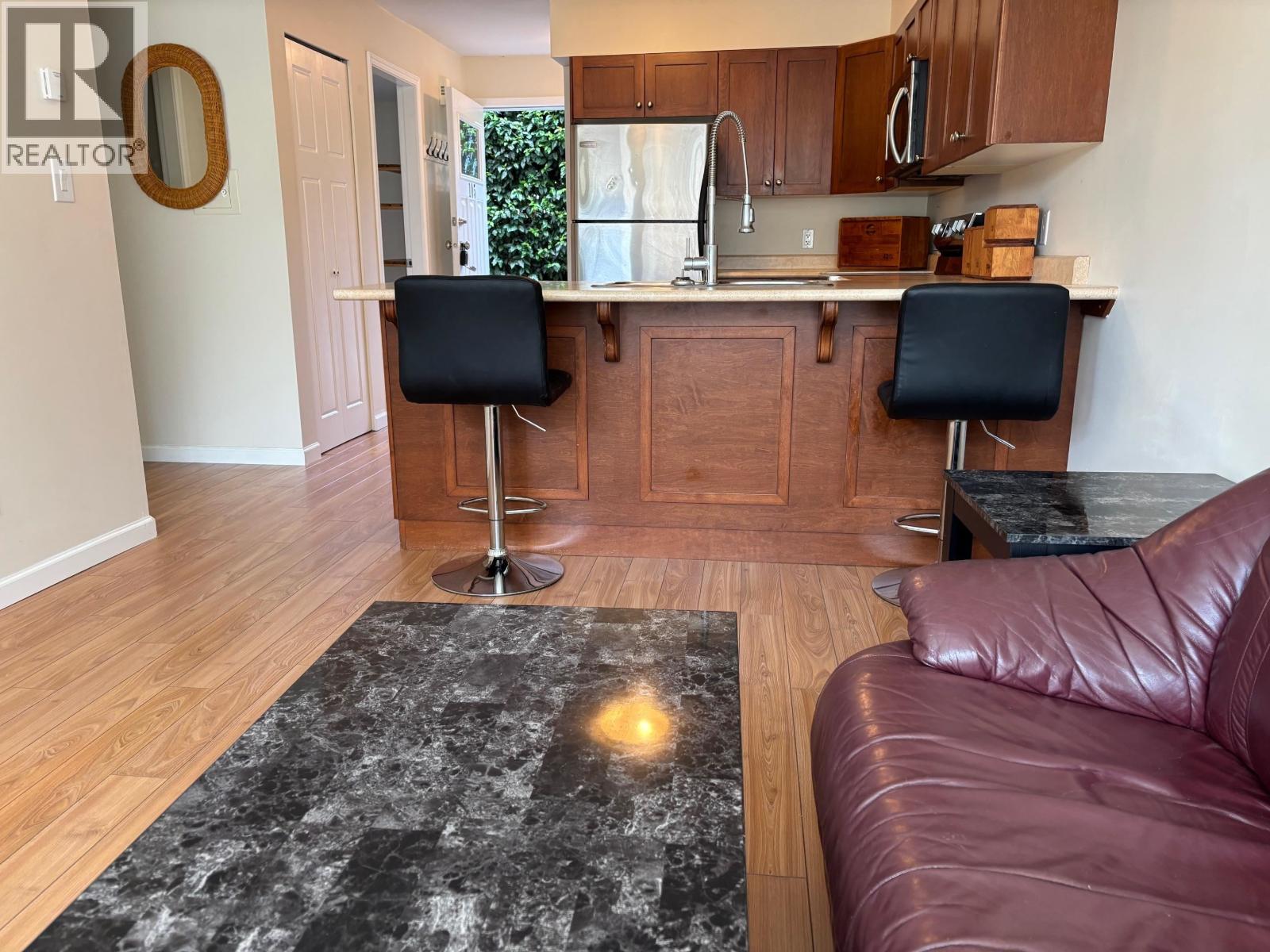 105 624 SHAW ROAD, gibsons, British Columbia V0N1V8