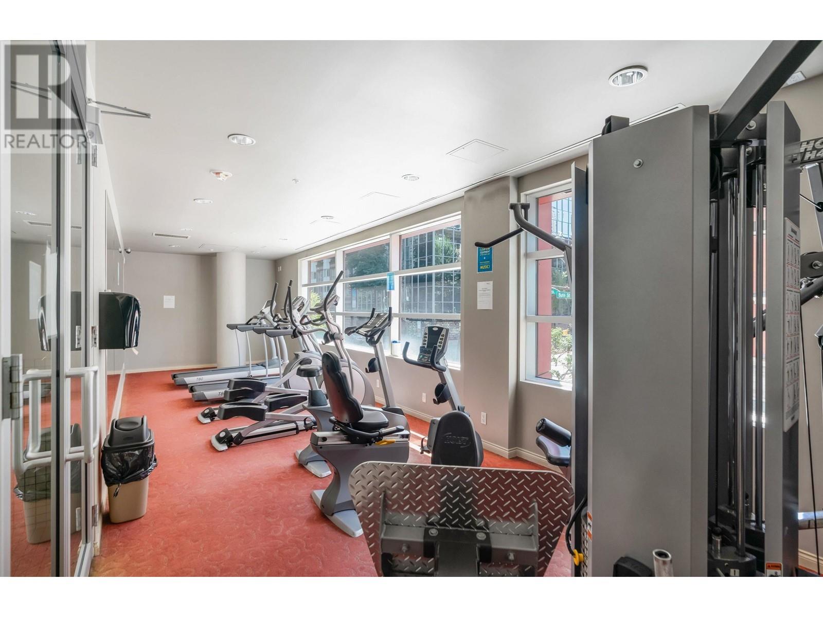 Listing Picture 32 of 40 : 801 1211 MELVILLE STREET, Vancouver / 溫哥華 - 魯藝地產 Yvonne Lu Group - MLS Medallion Club Member