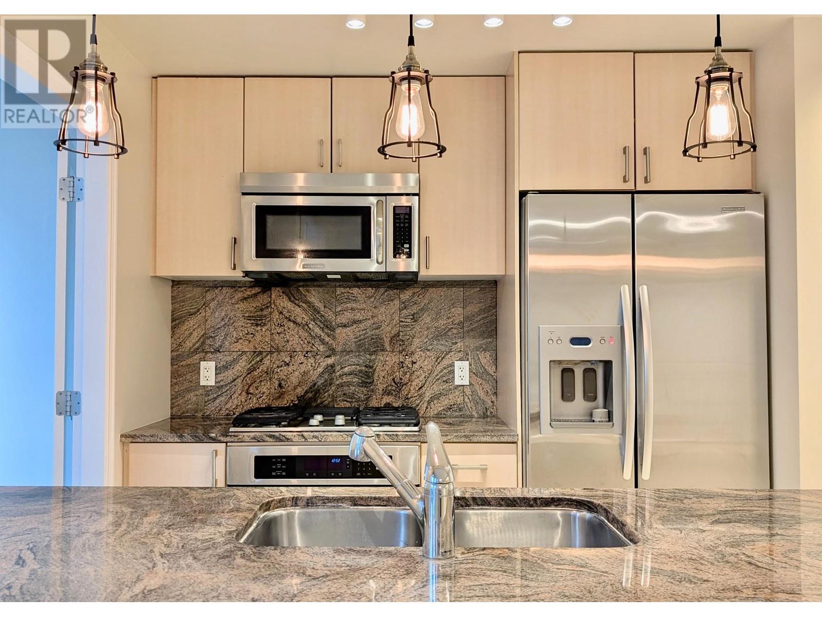 Listing Picture 12 of 40 : 801 1211 MELVILLE STREET, Vancouver / 溫哥華 - 魯藝地產 Yvonne Lu Group - MLS Medallion Club Member