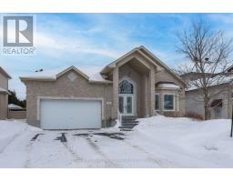 36 DE LA RIVE DRIVE, Russell, Ontario