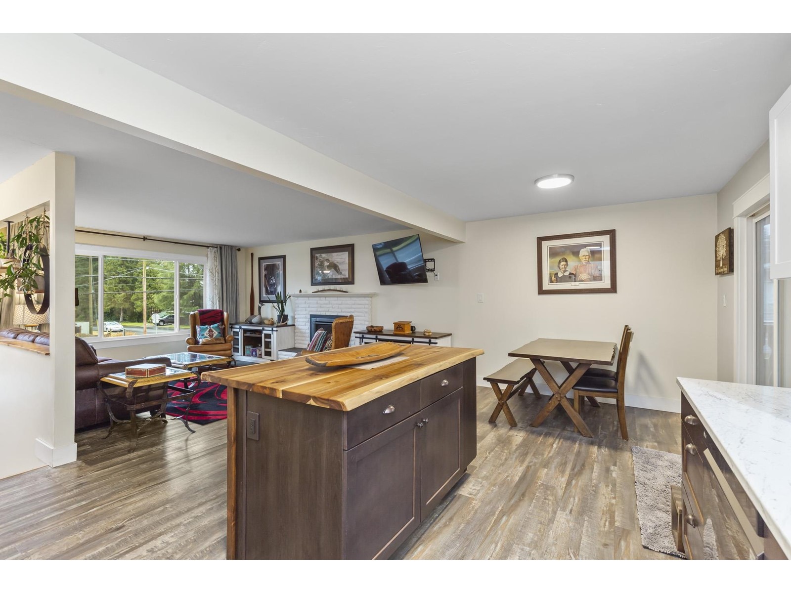 32127 Holiday Avenue, Mission, British Columbia  V2V 2N3 - Photo 11 - R2968228
