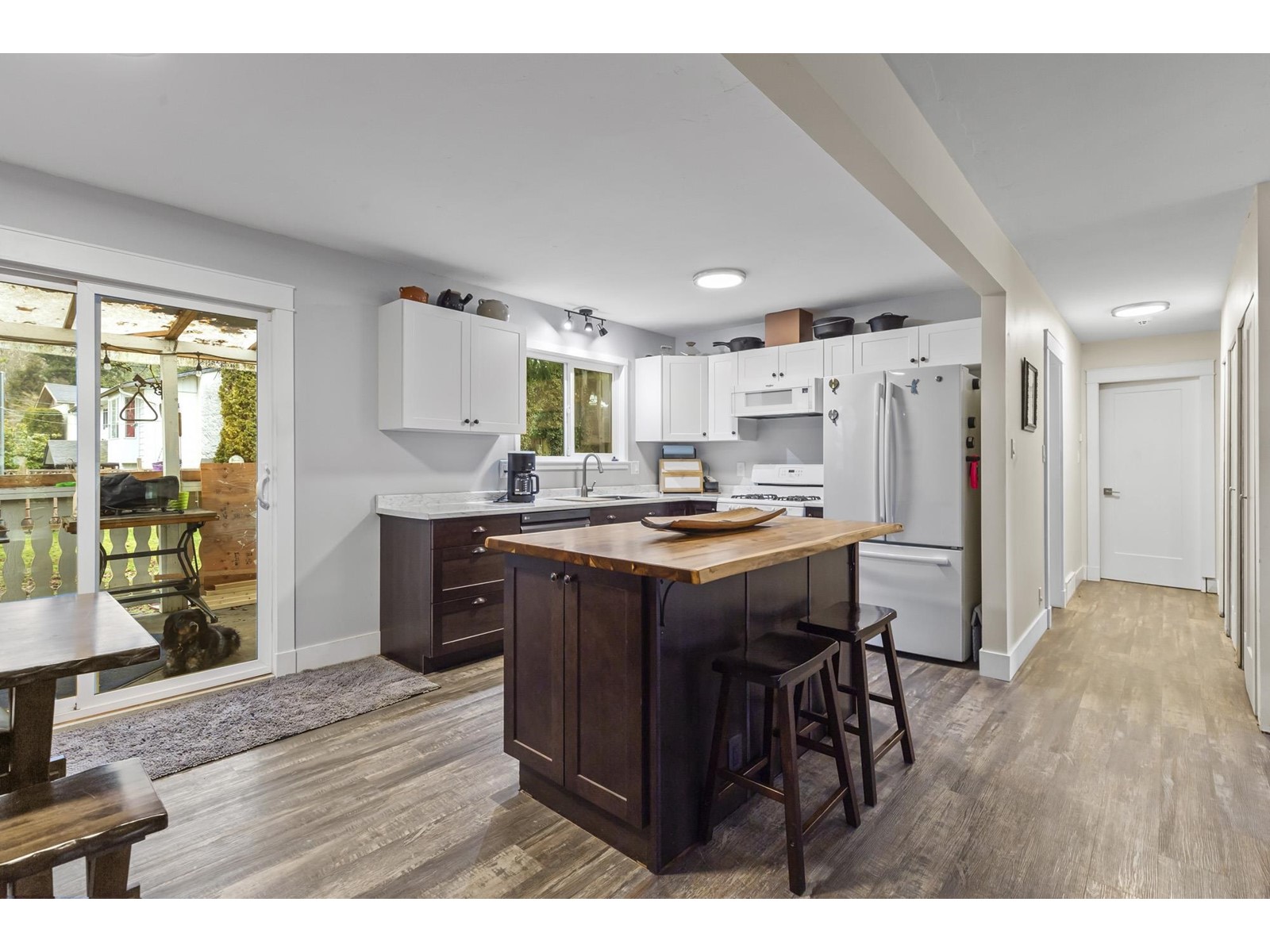 32127 Holiday Avenue, Mission, British Columbia  V2V 2N3 - Photo 6 - R2968228