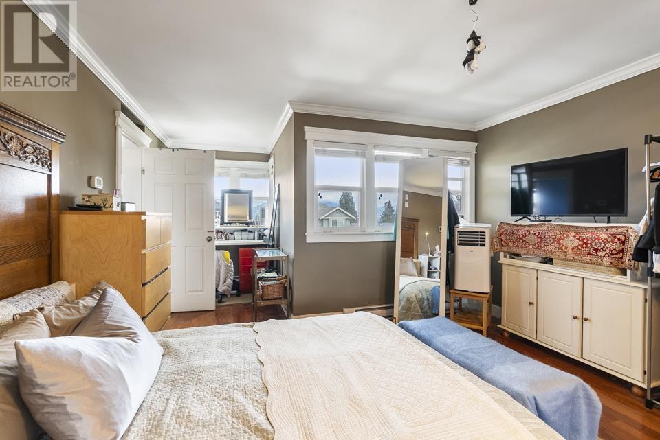 Listing Picture 13 of 40 : 5006 MAITLAND STREET, Burnaby / 本拿比 - 魯藝地產 Yvonne Lu Group - MLS Medallion Club Member