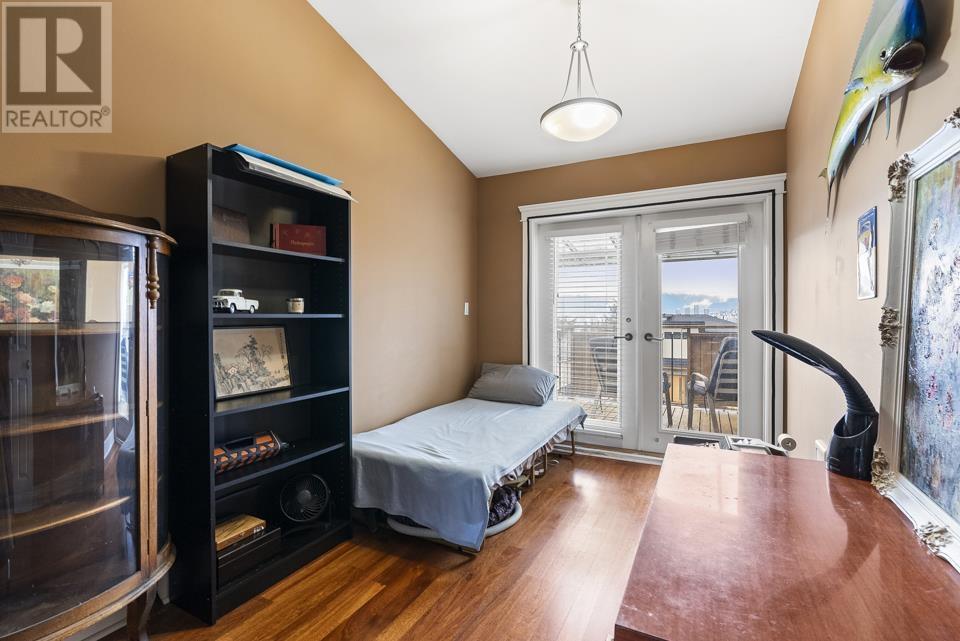 Listing Picture 18 of 40 : 5006 MAITLAND STREET, Burnaby / 本拿比 - 魯藝地產 Yvonne Lu Group - MLS Medallion Club Member