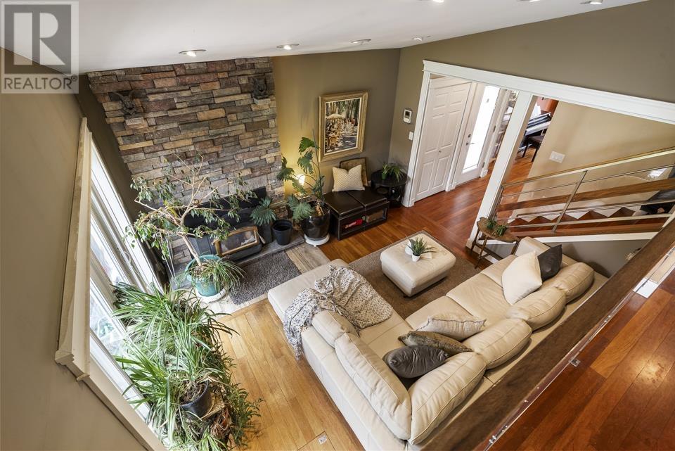 Listing Picture 6 of 40 : 5006 MAITLAND STREET, Burnaby / 本拿比 - 魯藝地產 Yvonne Lu Group - MLS Medallion Club Member