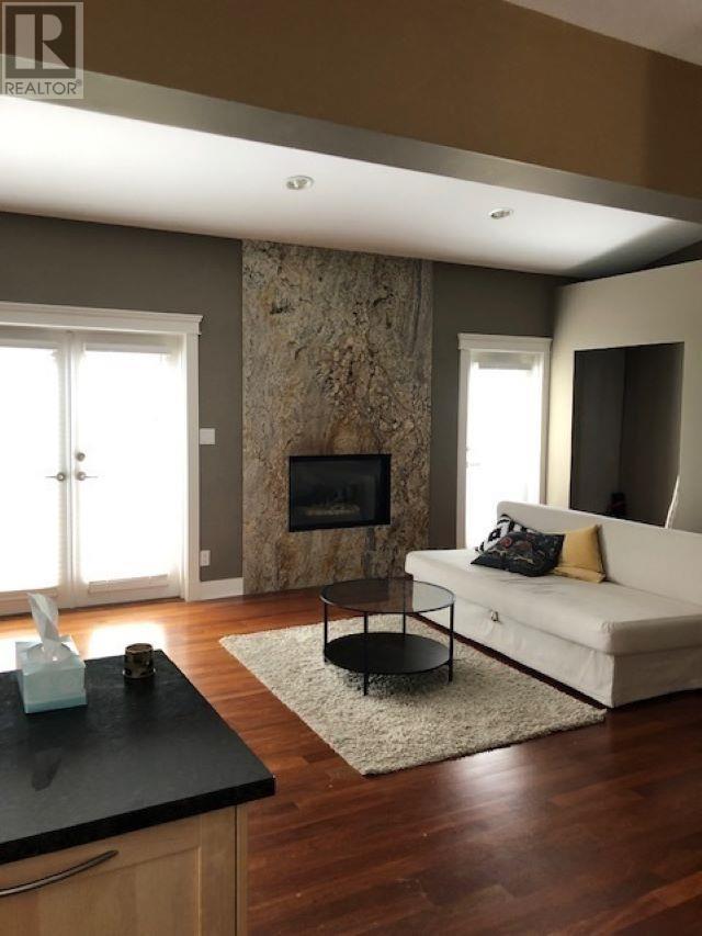 Listing Picture 38 of 40 : 5006 MAITLAND STREET, Burnaby / 本拿比 - 魯藝地產 Yvonne Lu Group - MLS Medallion Club Member