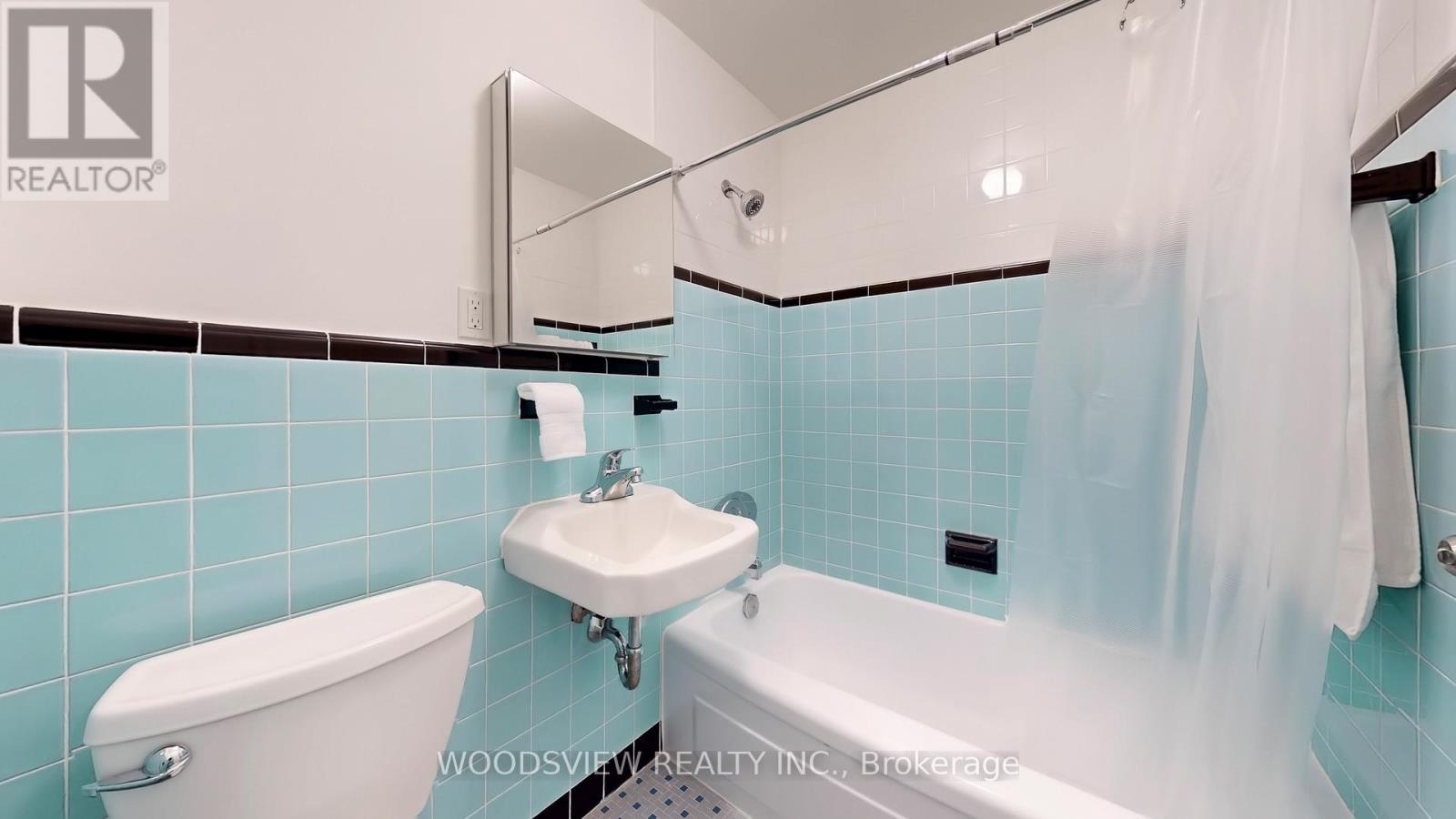 14 - 554 Harvie Avenue, Toronto, Ontario  M6E 4M1 - Photo 11 - W11984262