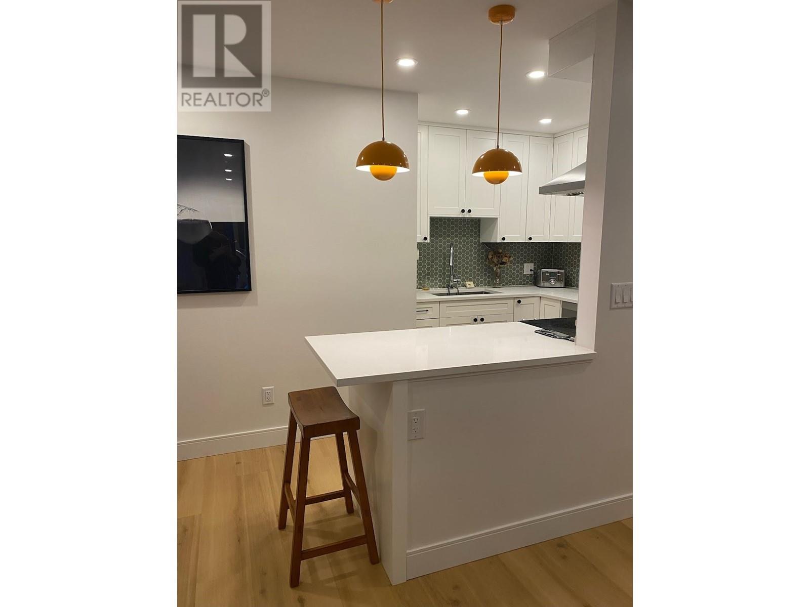 Listing Picture 9 of 20 : 115 330 E 7TH AVENUE, Vancouver / 溫哥華 - 魯藝地產 Yvonne Lu Group - MLS Medallion Club Member