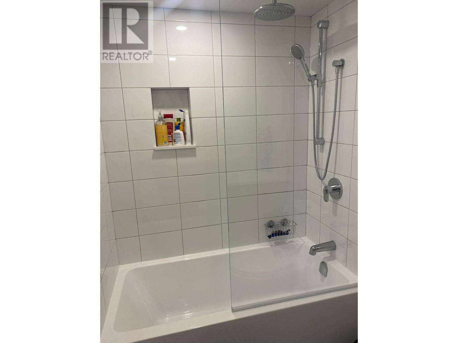 Listing Picture 11 of 20 : 115 330 E 7TH AVENUE, Vancouver / 溫哥華 - 魯藝地產 Yvonne Lu Group - MLS Medallion Club Member