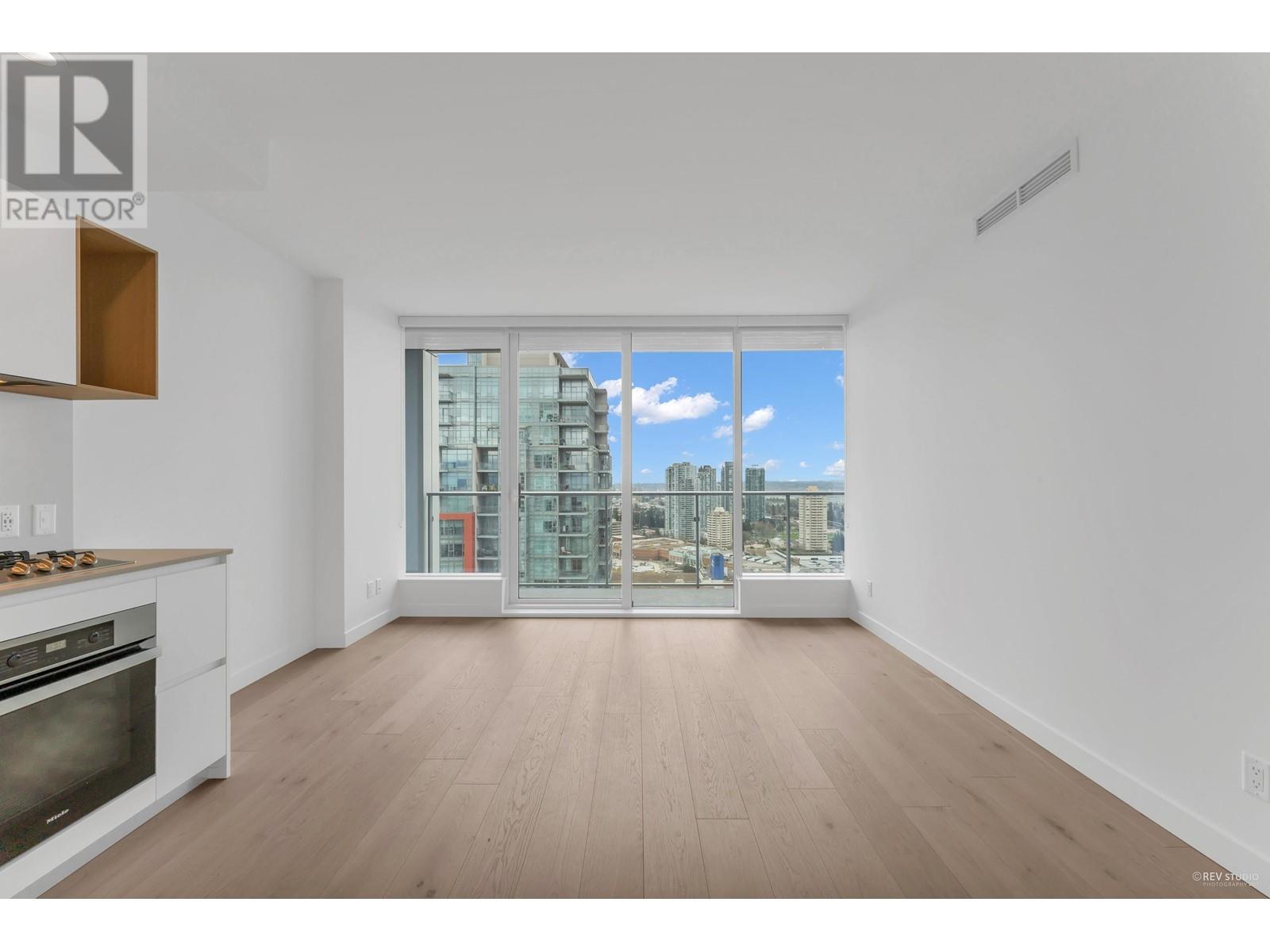 Listing Picture 4 of 31 : 2509 6000 MCKAY AVENUE, Burnaby / 本拿比 - 魯藝地產 Yvonne Lu Group - MLS Medallion Club Member