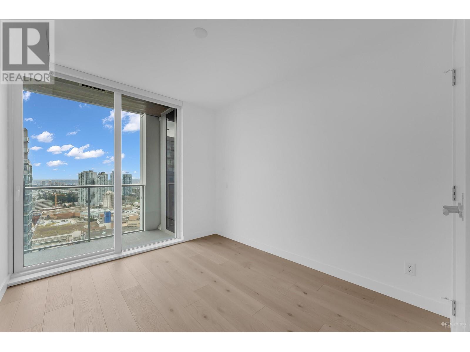 Listing Picture 16 of 31 : 2509 6000 MCKAY AVENUE, Burnaby / 本拿比 - 魯藝地產 Yvonne Lu Group - MLS Medallion Club Member