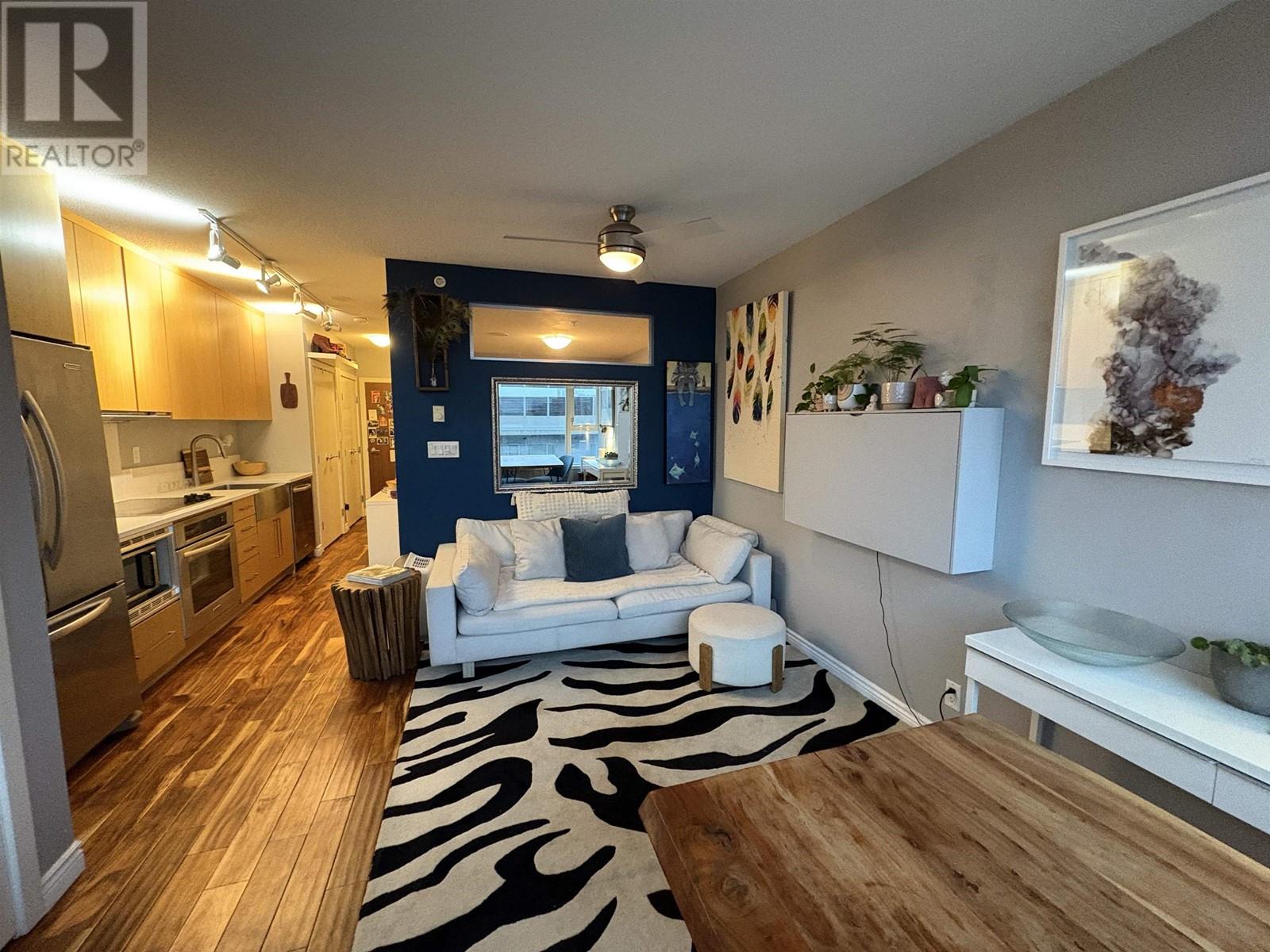 709 250 E 6th Avenue, Vancouver, British Columbia  V5T 0B7 - Photo 2 - R2968065