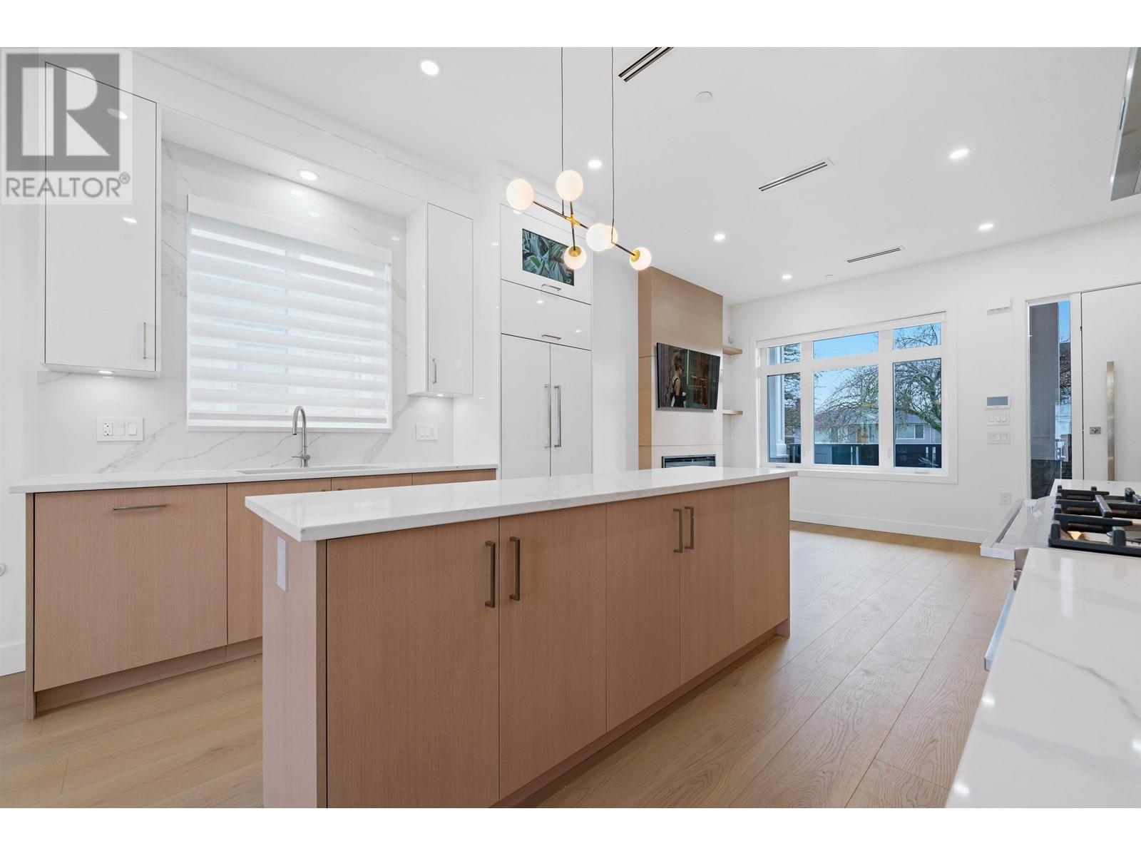 3127 E 50 Avenue, Vancouver, British Columbia  V5S 1N9 - Photo 9 - R2968576