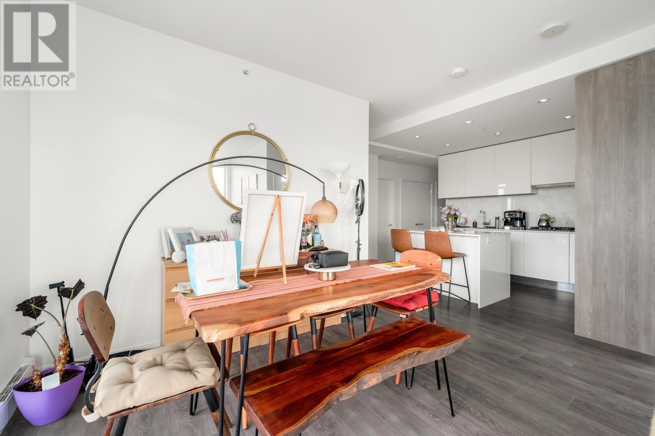 Listing Picture 9 of 36 : 4911 4650 BRENTWOOD BOULEVARD, Burnaby / 本拿比 - 魯藝地產 Yvonne Lu Group - MLS Medallion Club Member