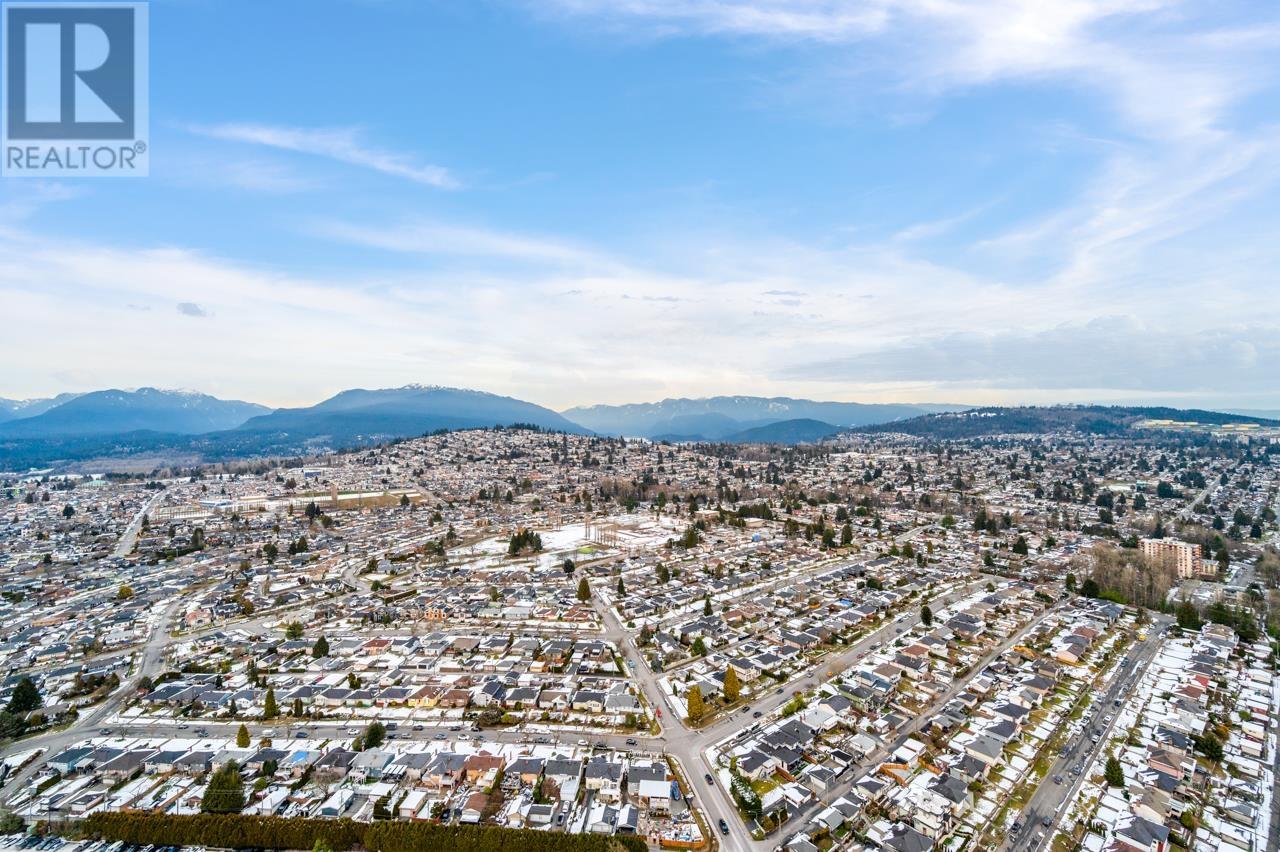Listing Picture 18 of 36 : 4911 4650 BRENTWOOD BOULEVARD, Burnaby / 本拿比 - 魯藝地產 Yvonne Lu Group - MLS Medallion Club Member