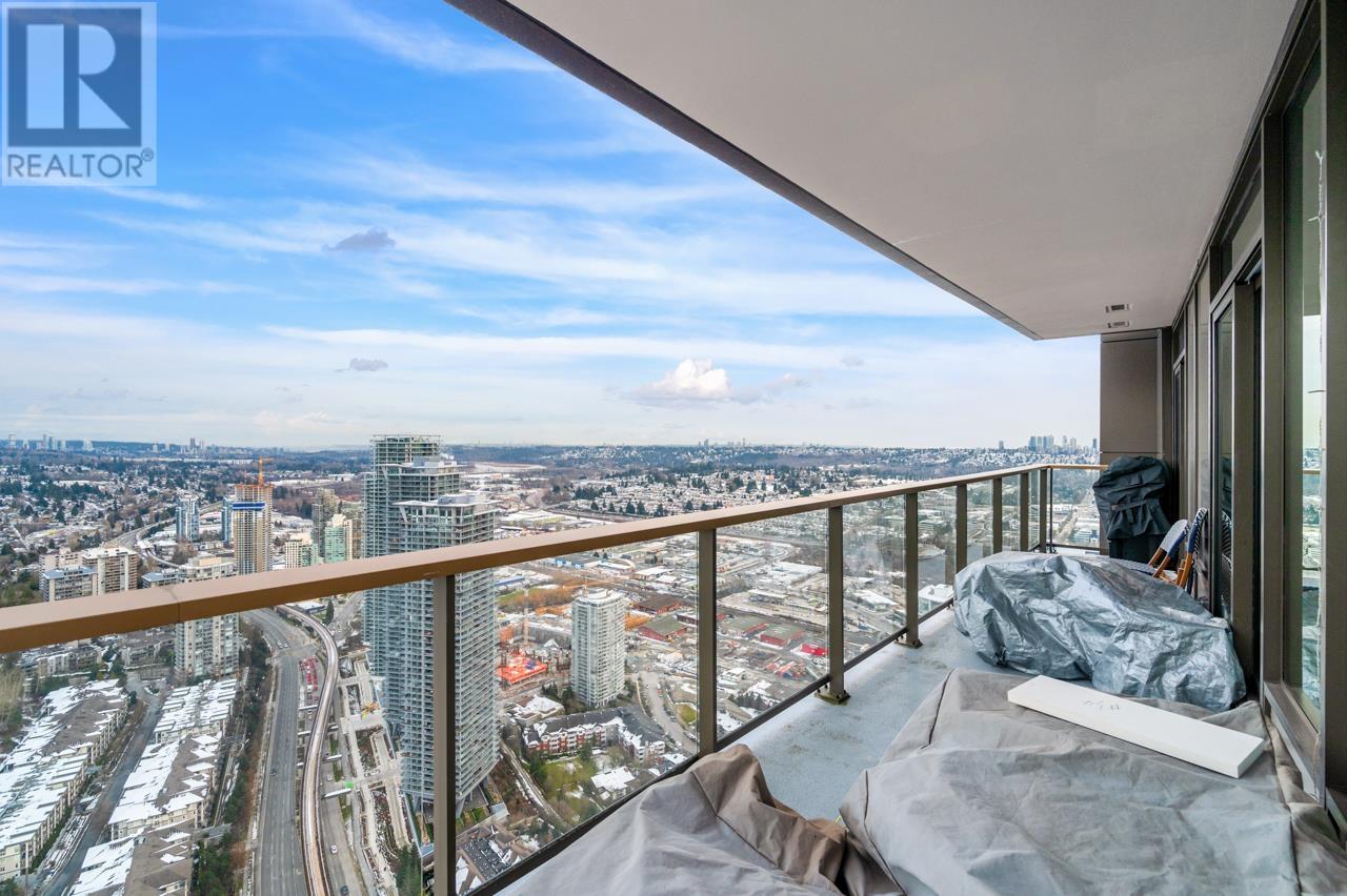 Listing Picture 23 of 36 : 4911 4650 BRENTWOOD BOULEVARD, Burnaby / 本拿比 - 魯藝地產 Yvonne Lu Group - MLS Medallion Club Member