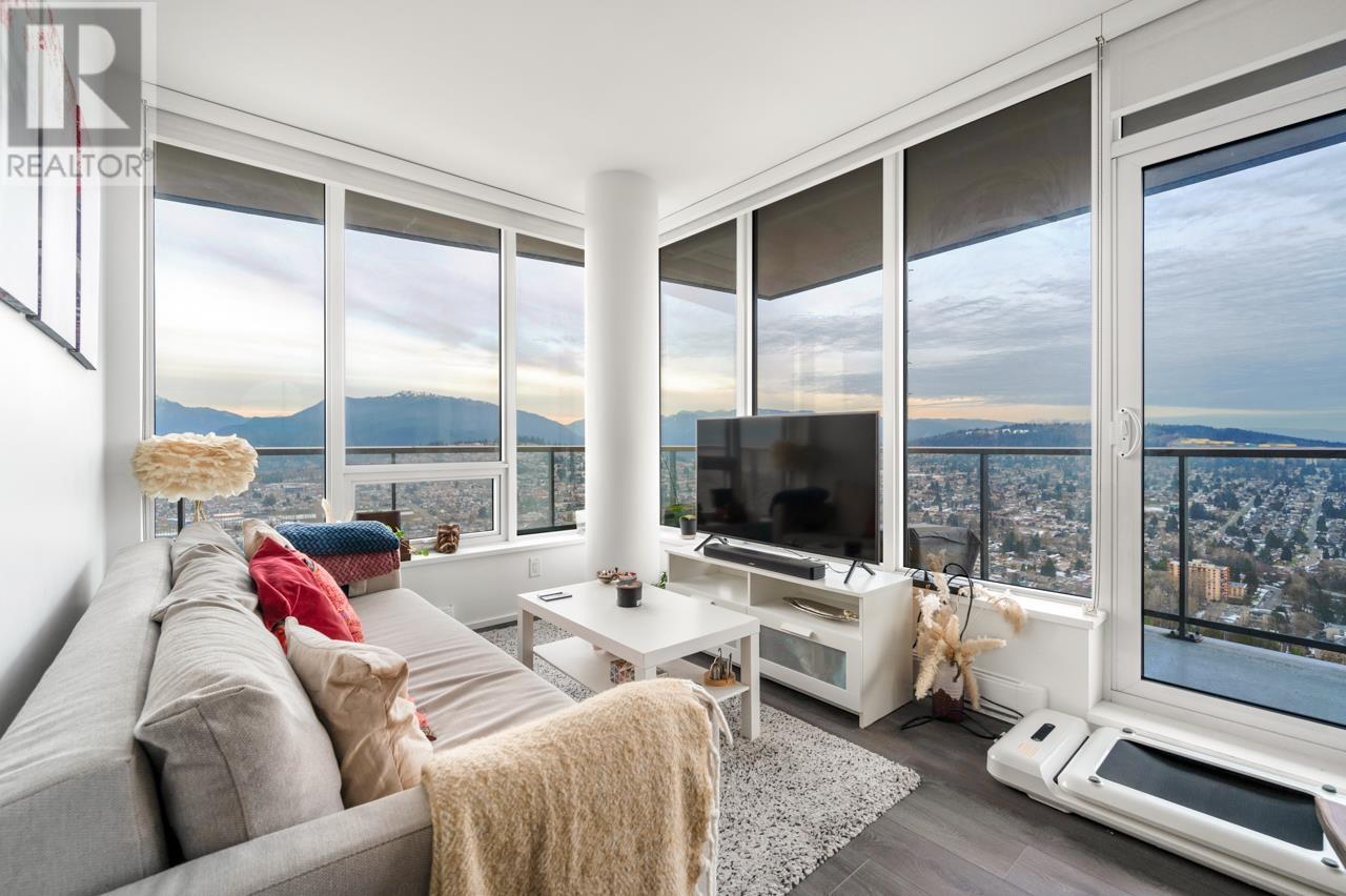 Listing Picture 4 of 36 : 4911 4650 BRENTWOOD BOULEVARD, Burnaby / 本拿比 - 魯藝地產 Yvonne Lu Group - MLS Medallion Club Member