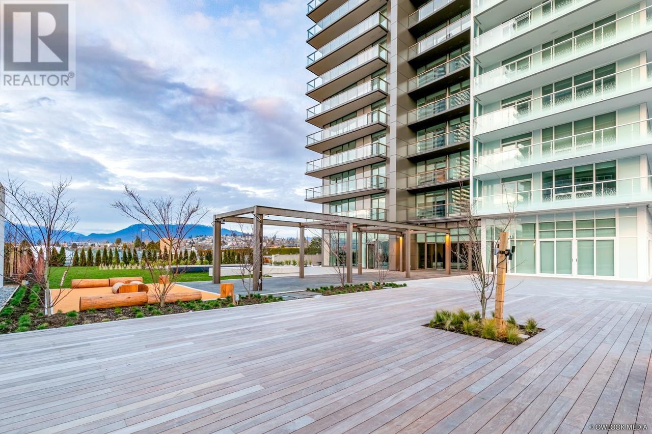 Listing Picture 34 of 36 : 4911 4650 BRENTWOOD BOULEVARD, Burnaby / 本拿比 - 魯藝地產 Yvonne Lu Group - MLS Medallion Club Member