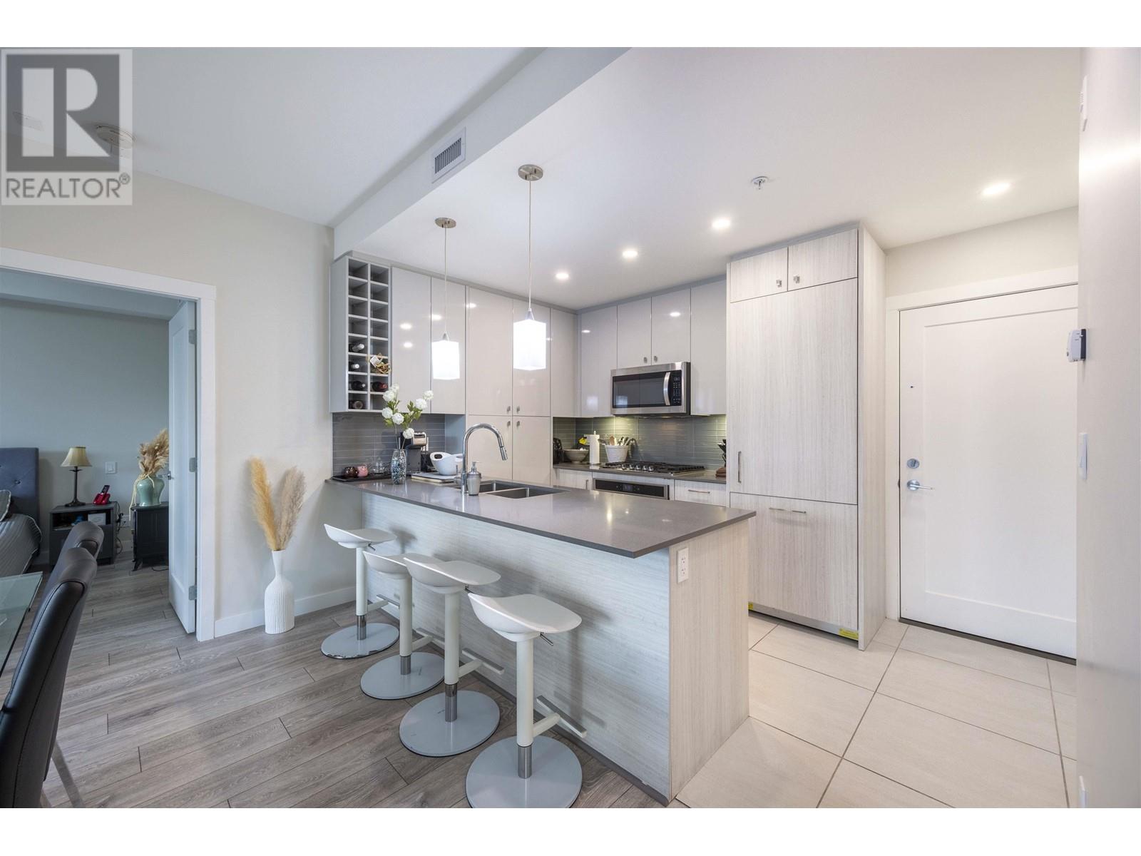 Listing Picture 8 of 23 : 320 23233 GILLEY ROAD, Richmond / 烈治文 - 魯藝地產 Yvonne Lu Group - MLS Medallion Club Member