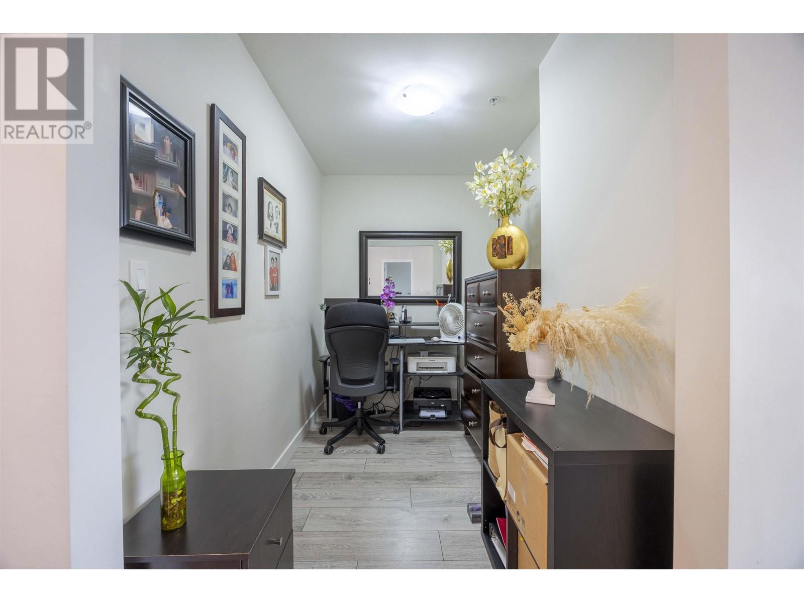 Listing Picture 16 of 23 : 320 23233 GILLEY ROAD, Richmond / 烈治文 - 魯藝地產 Yvonne Lu Group - MLS Medallion Club Member