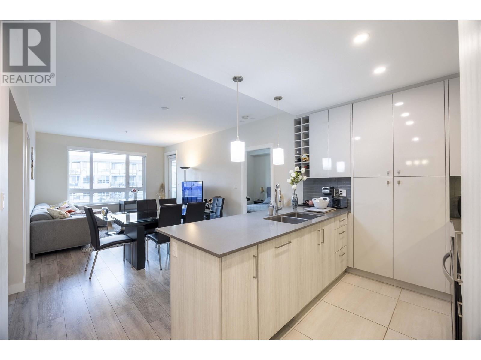 Listing Picture 9 of 23 : 320 23233 GILLEY ROAD, Richmond / 烈治文 - 魯藝地產 Yvonne Lu Group - MLS Medallion Club Member