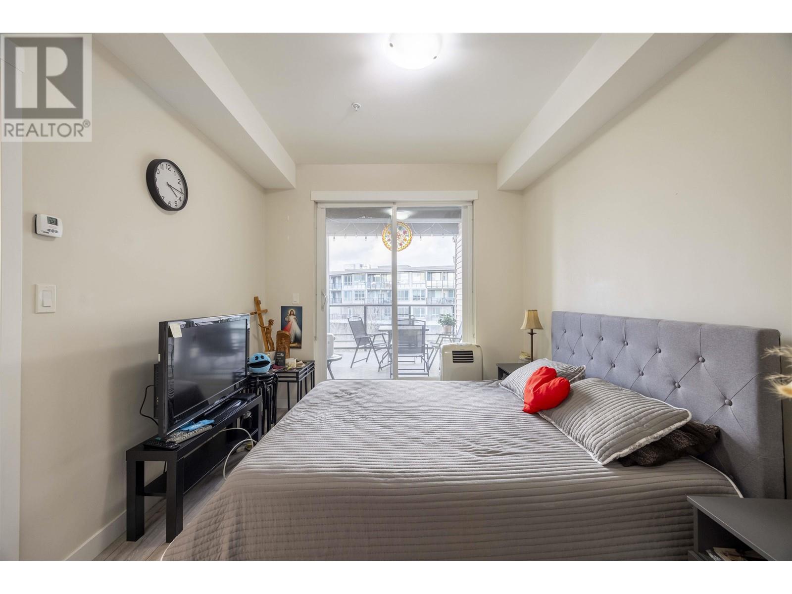 Listing Picture 13 of 23 : 320 23233 GILLEY ROAD, Richmond / 烈治文 - 魯藝地產 Yvonne Lu Group - MLS Medallion Club Member