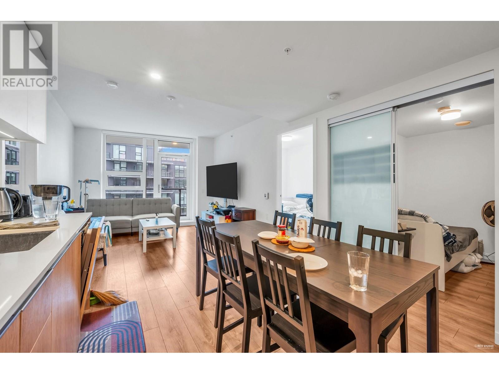 Listing Picture 2 of 33 : 702 6633 BUSWELL STREET, Richmond / 烈治文 - 魯藝地產 Yvonne Lu Group - MLS Medallion Club Member