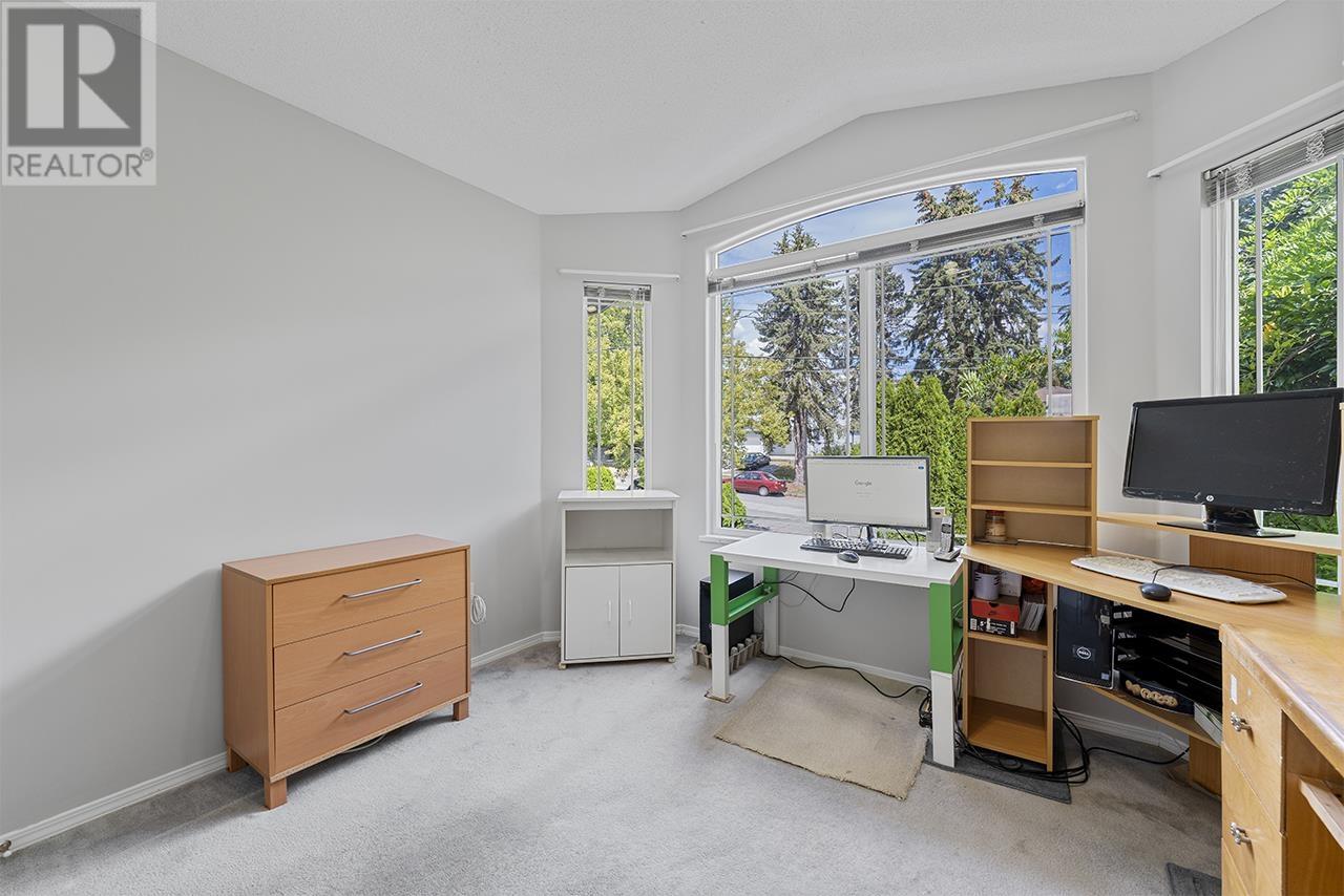 620 Thirteenth Street, New Westminster, British Columbia  V3M 4M4 - Photo 8 - R2969455
