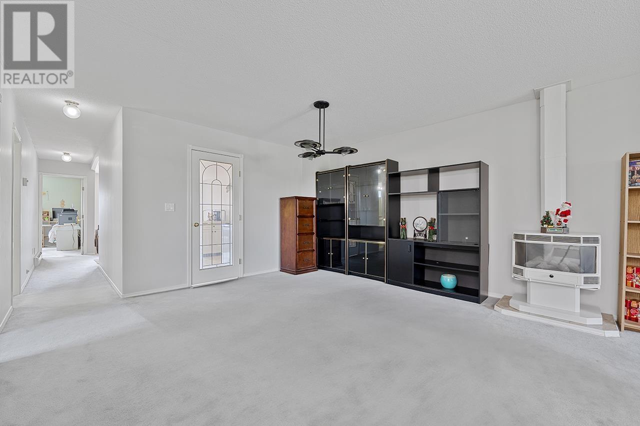 Property at 620 THIRTEENTH STREET image 5