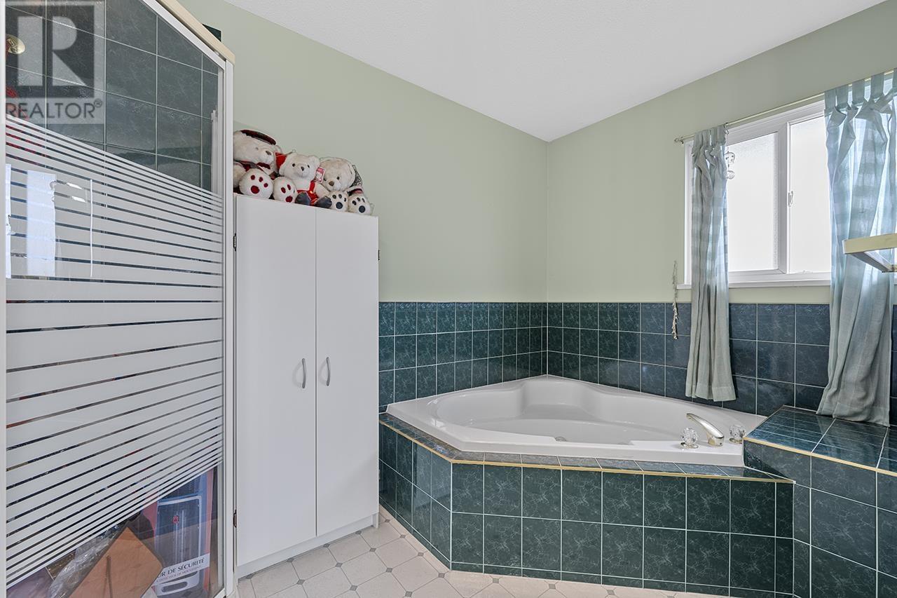 620 Thirteenth Street, New Westminster, British Columbia  V3M 4M4 - Photo 14 - R2969455