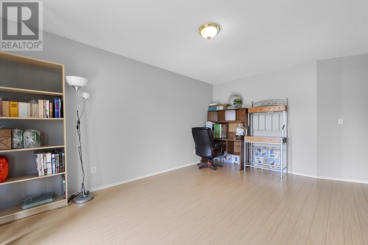 620 Thirteenth Street, New Westminster, British Columbia  V3M 4M4 - Photo 24 - R2969455