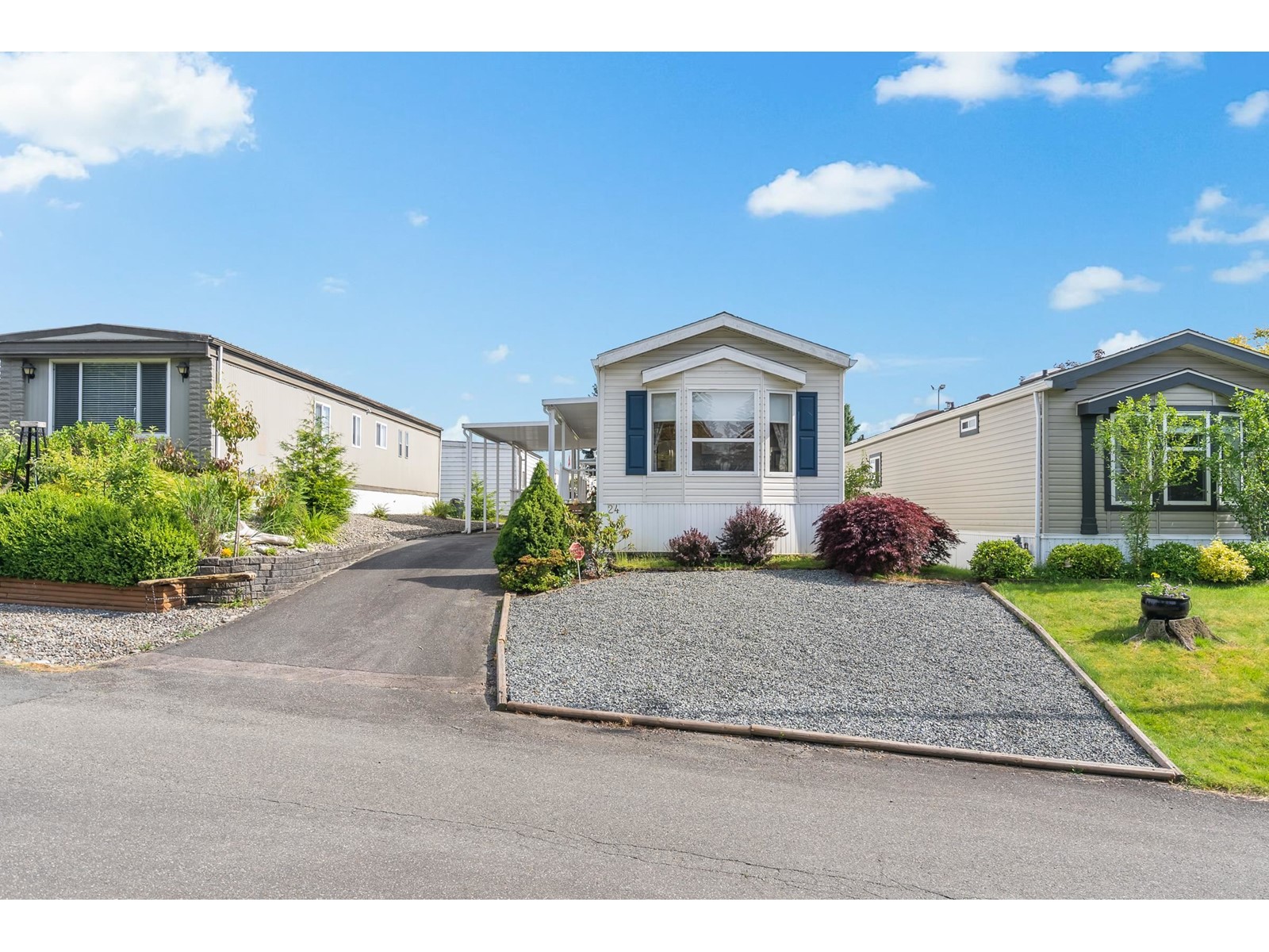 24 2035 Martens Street, Abbotsford, British Columbia  V2T 6M3 - Photo 3 - R2967275