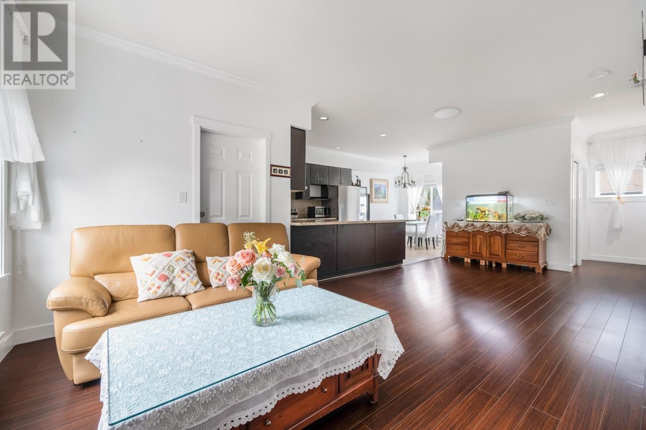 Listing Picture 9 of 25 : 2 7393 TURNILL STREET, Richmond / 烈治文 - 魯藝地產 Yvonne Lu Group - MLS Medallion Club Member