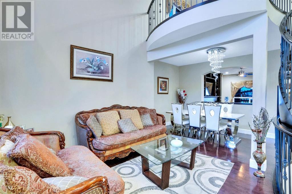Property at 17 Saddlelake Lane NE image 4