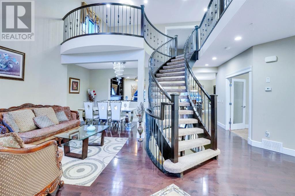 Property at 17 Saddlelake Lane NE image 5