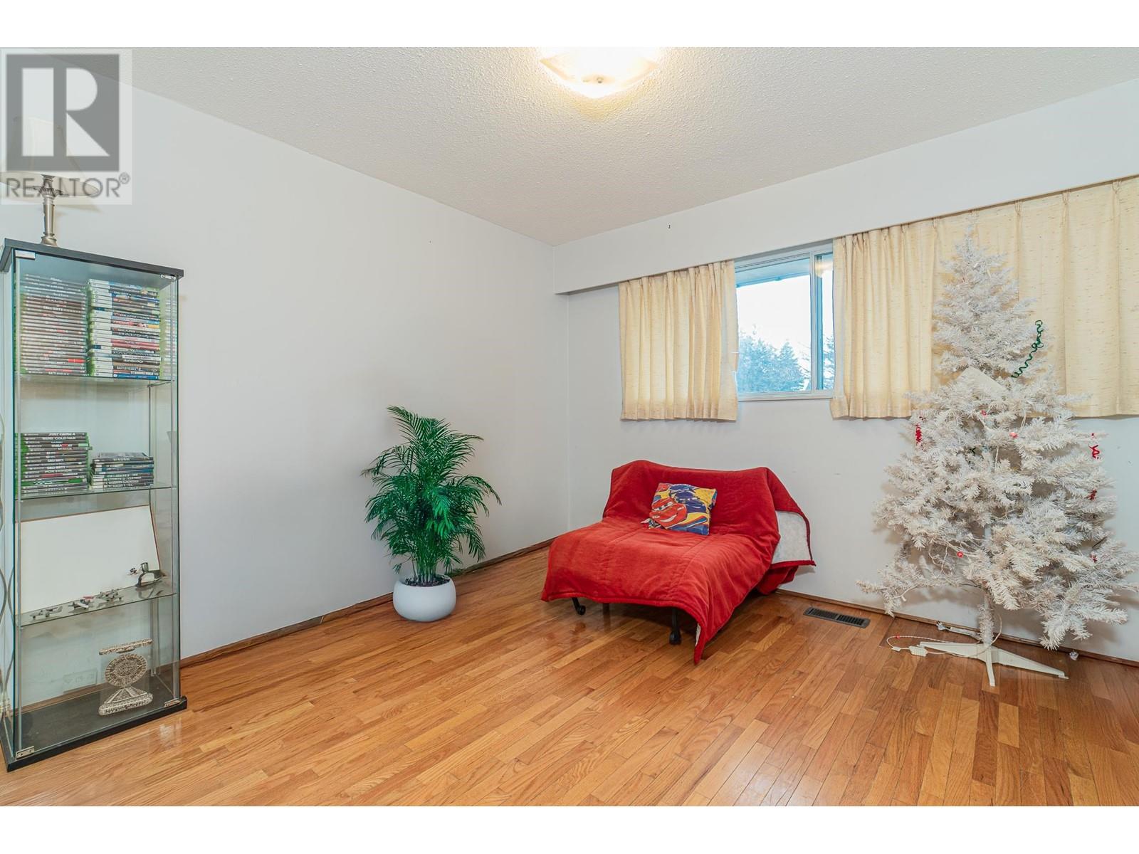 6460 Azure Road, Richmond, British Columbia  V7C 2R9 - Photo 14 - R2968591