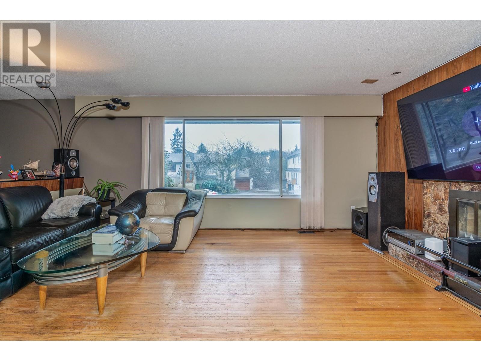 6460 Azure Road, Richmond, British Columbia  V7C 2R9 - Photo 5 - R2968591